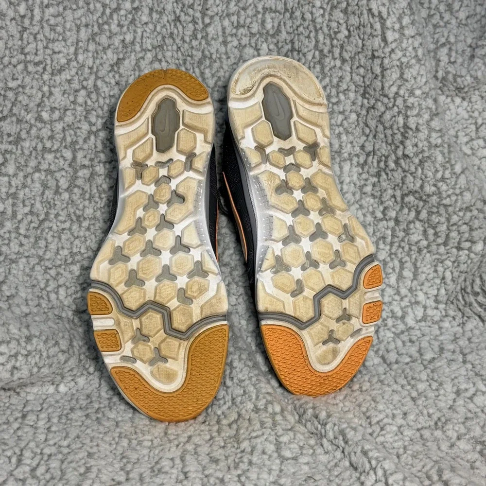 Nike insoles discoloration mesh